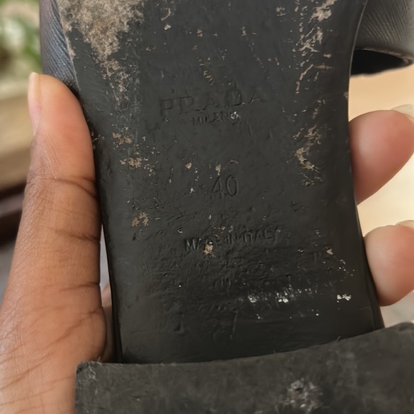 Prada slides - Picture 5 of 5